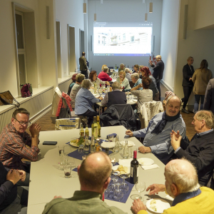 Gespräche bei Käse und Wein 2025