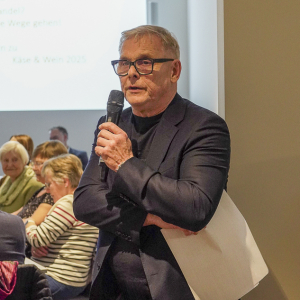 Vorstandsmitglied Matthias Pludra bei Käse und Wein 2025
