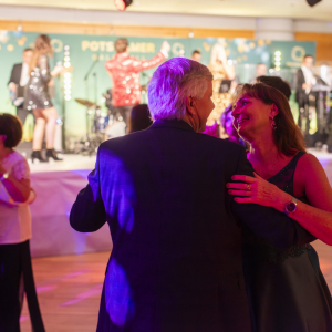 Tanzendes Paar auf dem Potsdamer Gala Ball 2025 (c) Thomas Hölzel
