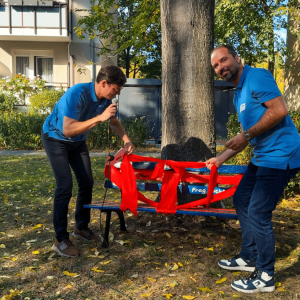 Enthüllung der Bank durch die Vorstände